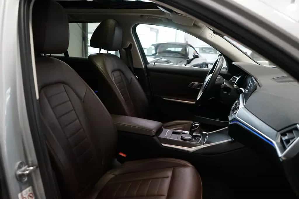 BMW 320 d xDrive Touring Luxury Line Standhz+AHK+ACC 01/2020-photo-22