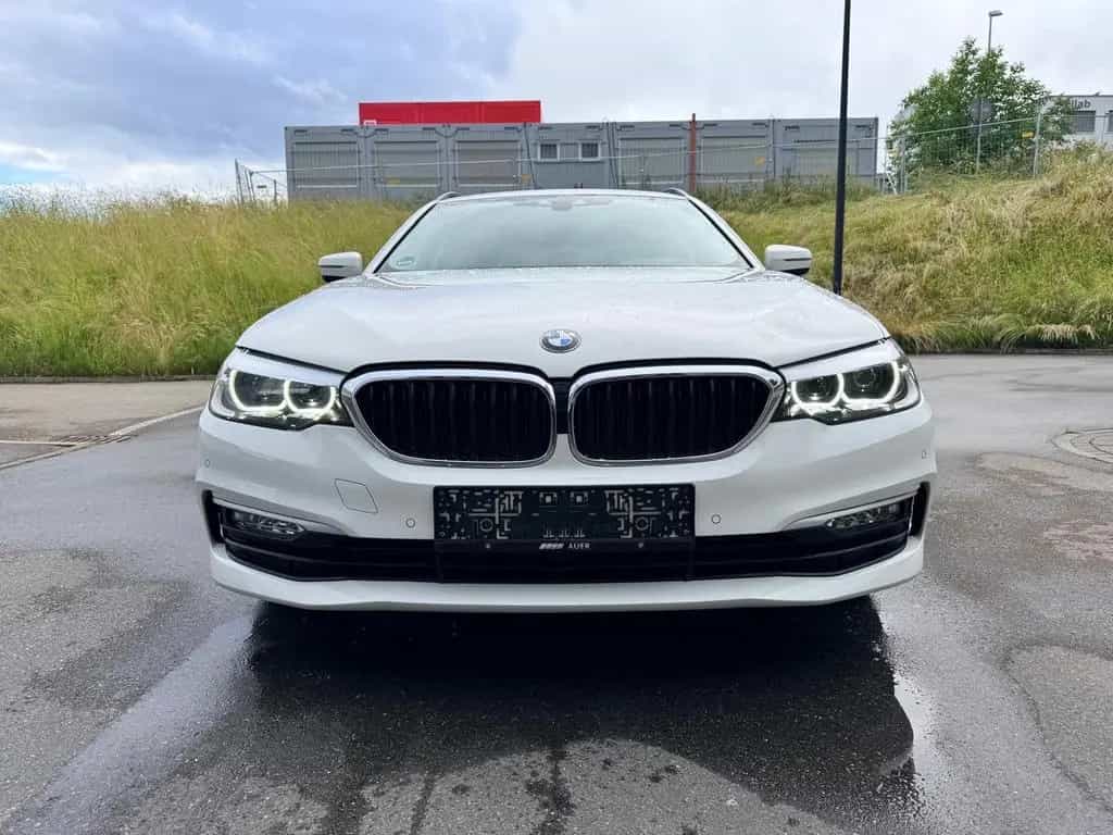 BMW 520 d Touring A - 05/2018-photo-1