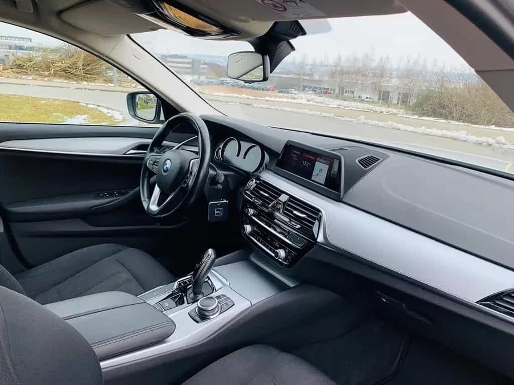 BMW 520 d Touring A - 05/2018-photo-8
