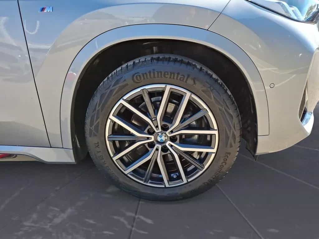 BMW X1 sDrive18i Steptronic M Sportpaket Sportsitze 12/2023-photo-11