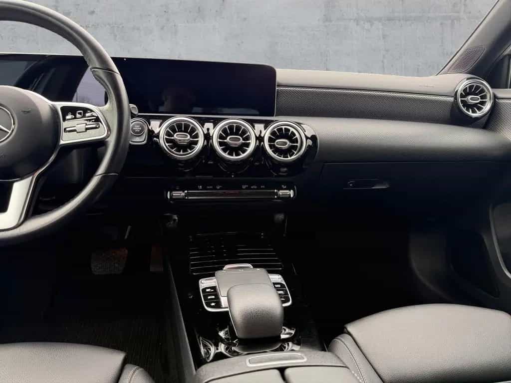 Mercedes-Benz A 180 PROGRESSIVE LED+NAV+PDC+SHZ+PLA+VC+LM 18" 01/2019-photo-10