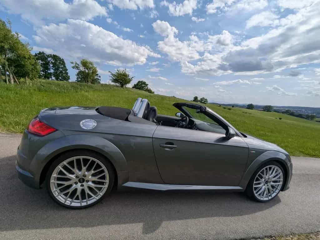 Audi TT Roadster 2.0 TDI ultra - TOP ZUSTAND 01/2017-photo-5