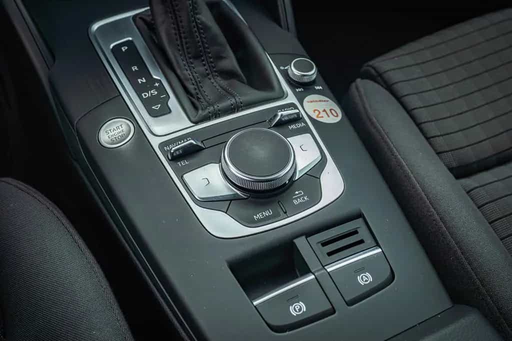 Audi A3 Sportback sport*Unfallfrei*Automatik 08/2018-photo-13