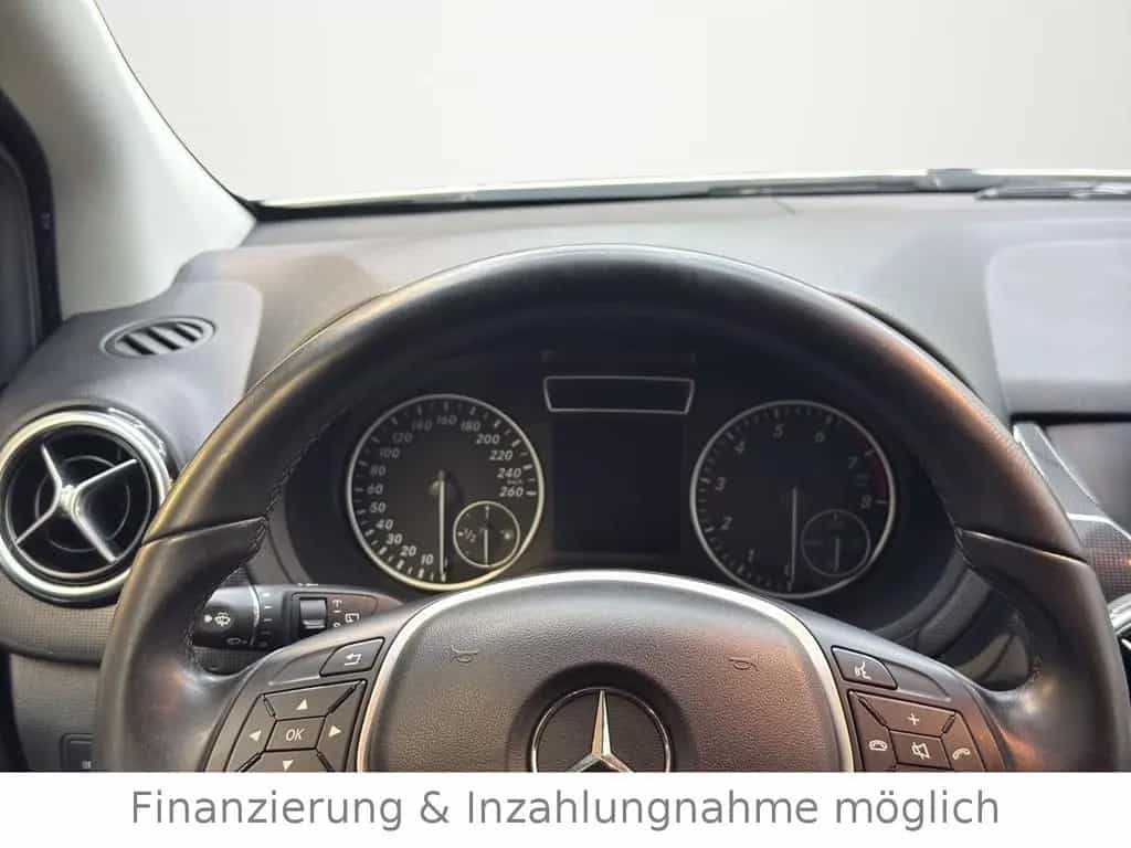 Mercedes-Benz B 200 B B 200 02/2015-photo-11