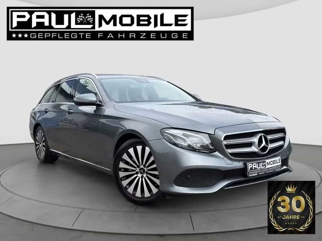 Mercedes-Benz E 200 d T Avantgarde Navi LED R-Cam AHKschw. Eu6 03/2017-photo-0
