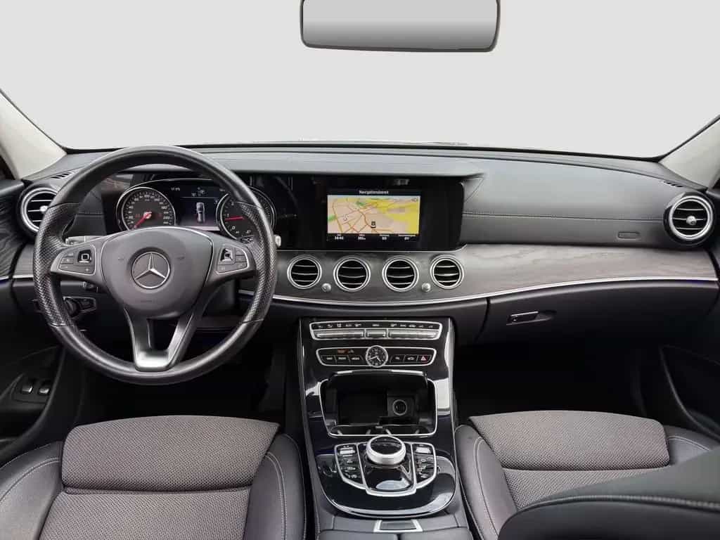 Mercedes-Benz E 200 d T Avantgarde Navi LED R-Cam AHKschw. Eu6 03/2017-photo-10
