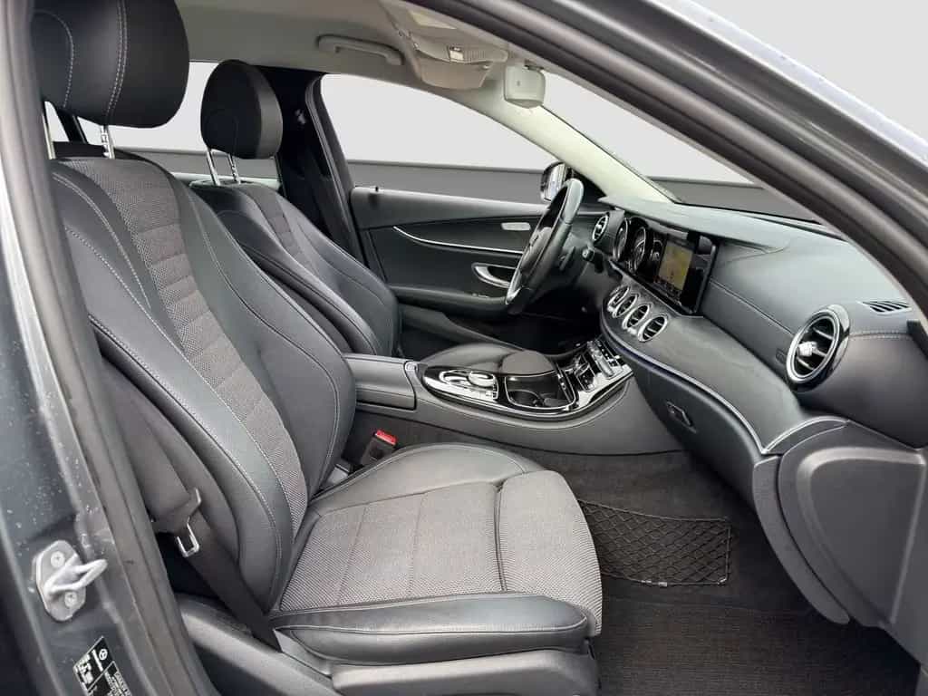 Mercedes-Benz E 200 d T Avantgarde Navi LED R-Cam AHKschw. Eu6 03/2017-photo-11