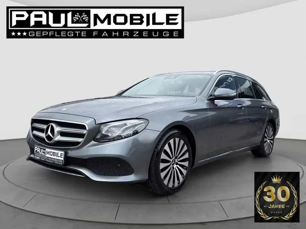 Mercedes-Benz E 200 d T Avantgarde Navi LED R-Cam AHKschw. Eu6 03/2017-photo-2