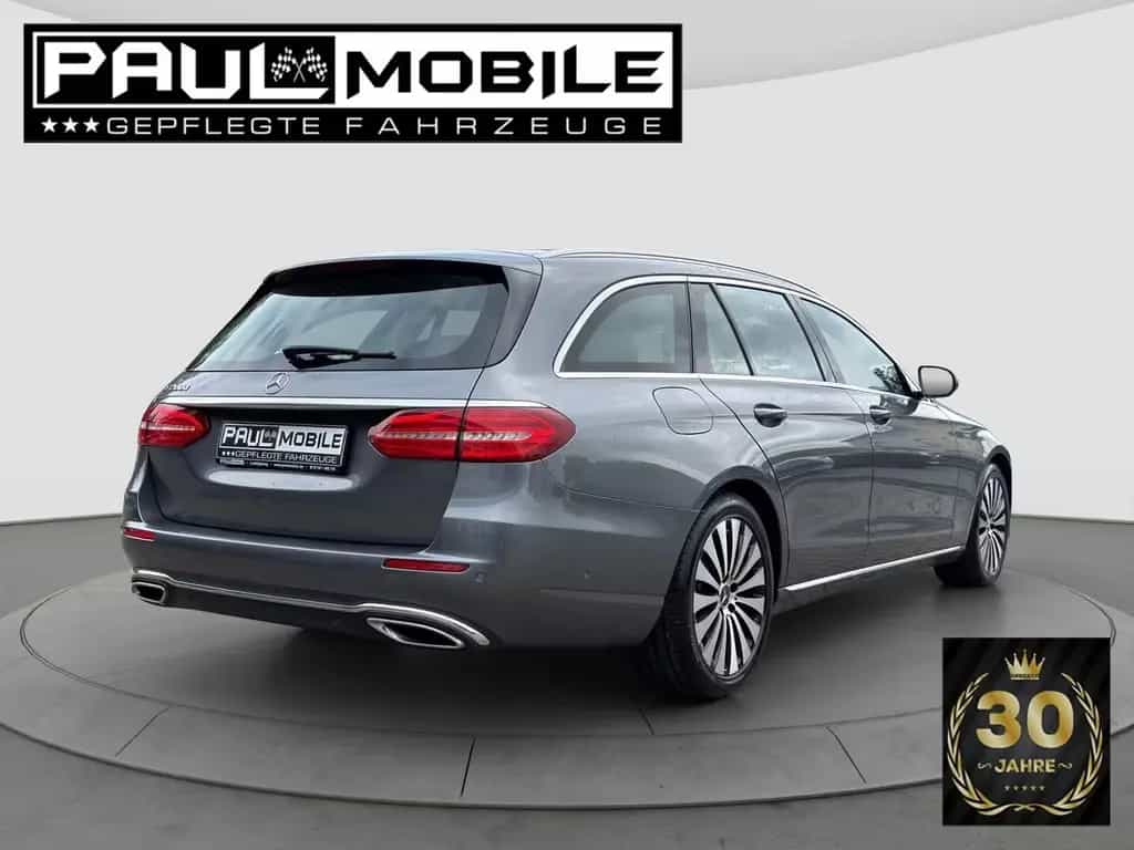 Mercedes-Benz E 200 d T Avantgarde Navi LED R-Cam AHKschw. Eu6 03/2017-photo-5