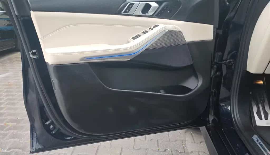 BMW X5 xDrive 30 d M Sport  PANO. TÜV&INSPEKTION NEU 12/2019-photo-22