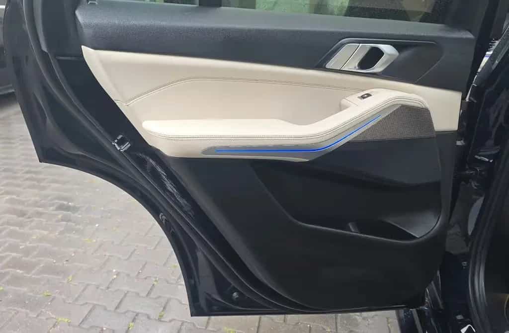 BMW X5 xDrive 30 d M Sport  PANO. TÜV&INSPEKTION NEU 12/2019-photo-24