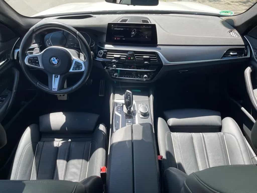 BMW 530 d Touring - M, Pano, AHK, HuD, 8fach bereift 08/2020-photo-13