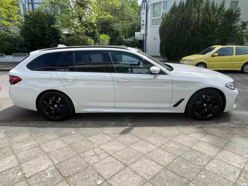 BMW 530 d Touring - M, Pano, AHK, HuD, 8fach bereift 08/2020-photo-5