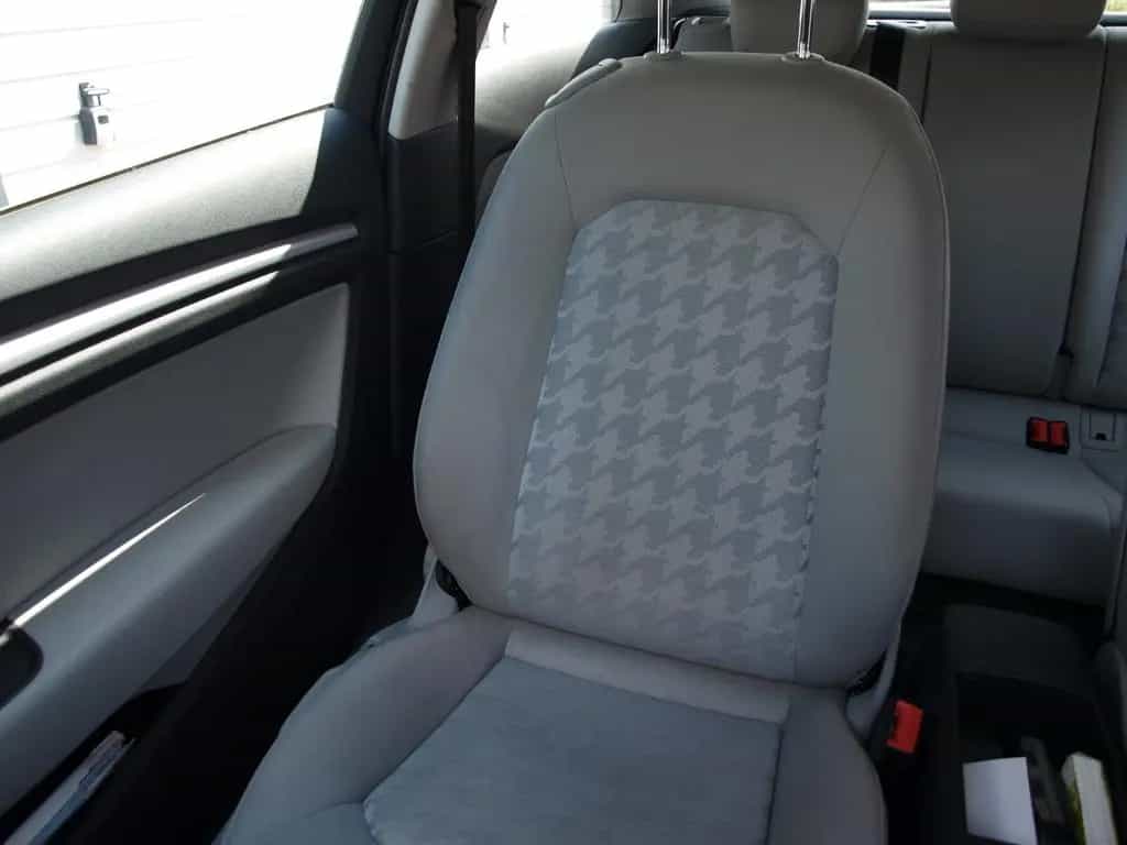 Audi A3 1.4 TFSI nur 86.000 km unfallfrei AHK SHZ 09/2015-photo-13