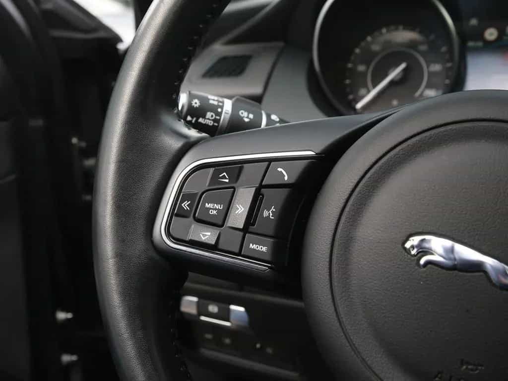 Jaguar E-Pace P250 Aut. Navi/RFK/LED 05/2018-photo-14