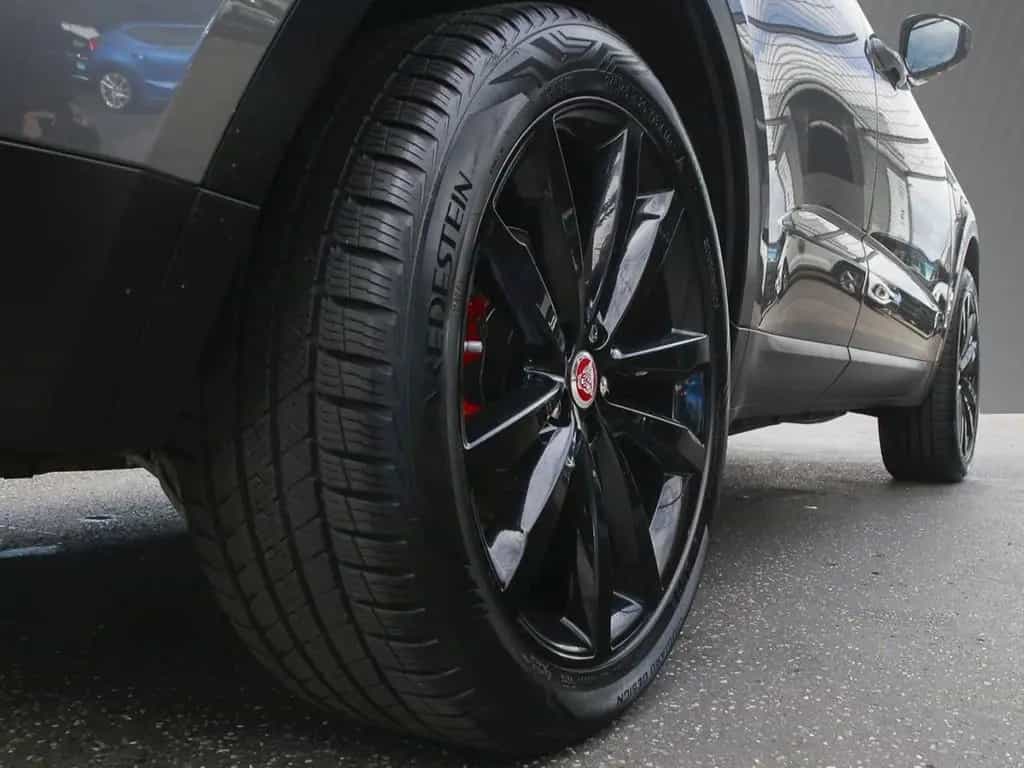 Jaguar E-Pace P250 Aut. Navi/RFK/LED 05/2018-photo-4