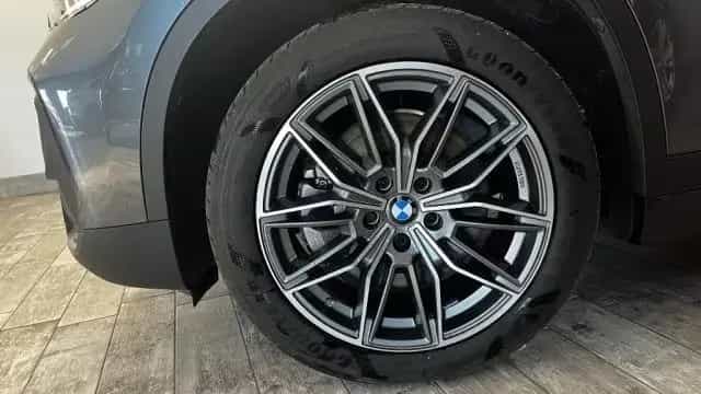 BMW X1 xDrive20d Business Advantage 07/2021-photo-2