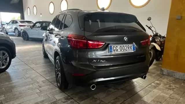 BMW X1 xDrive20d Business Advantage 07/2021-photo-3