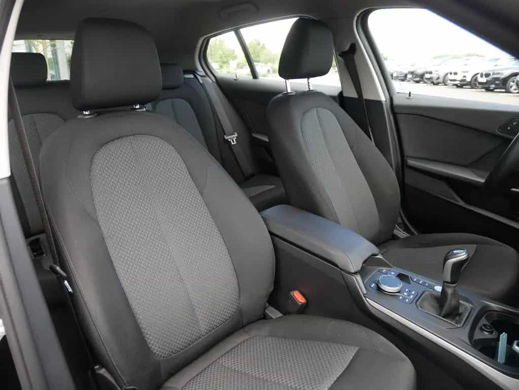 BMW 116 i Advantage Advantage 16°LMR NAV LED SHZ LC.P 06/2024-photo-10