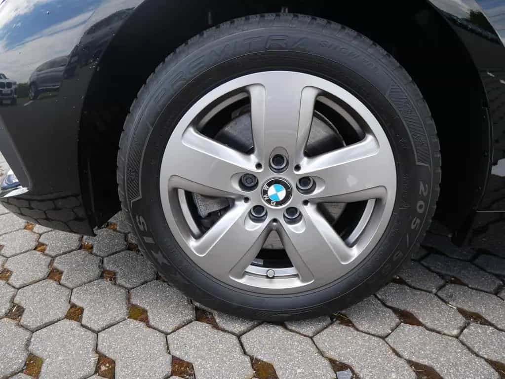BMW 116 i Advantage Advantage 16°LMR NAV LED SHZ LC.P 06/2024-photo-8