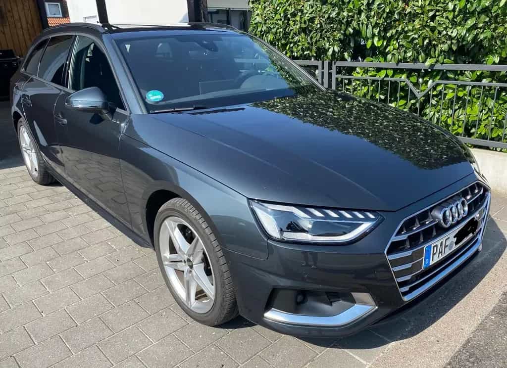 Audi A4 S tronic advanced Avant mit S-line 01/2024-photo-1