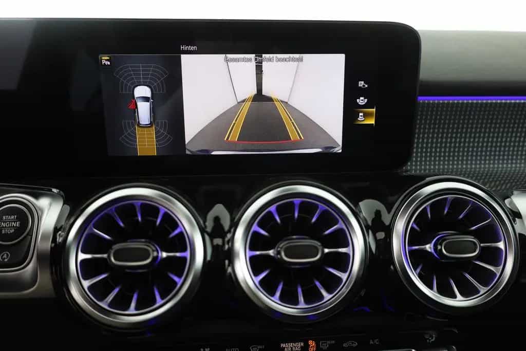 Mercedes-Benz GLB 200 4Matic LED Navi Sitzheizung 360° Leder 01/2022-photo-23