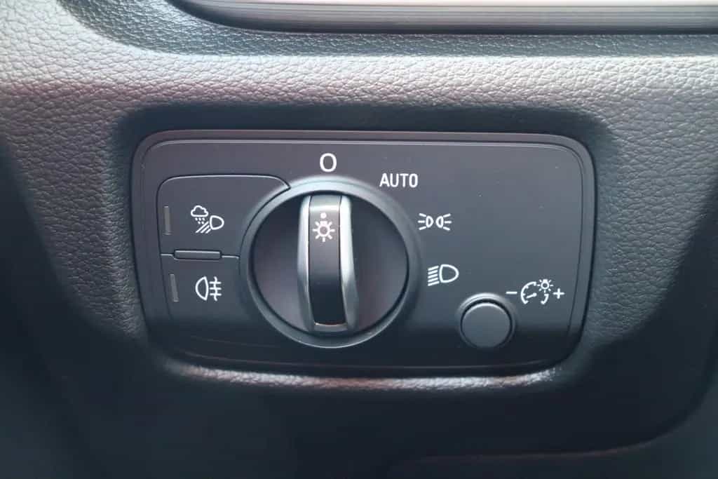 Audi A3 2.0 TFSI Limousine sport quattro Bi-Xenon AHK 08/2019-photo-17