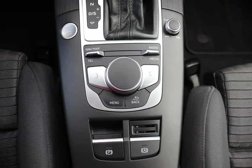 Audi A3 2.0 TFSI Limousine sport quattro Bi-Xenon AHK 08/2019-photo-23