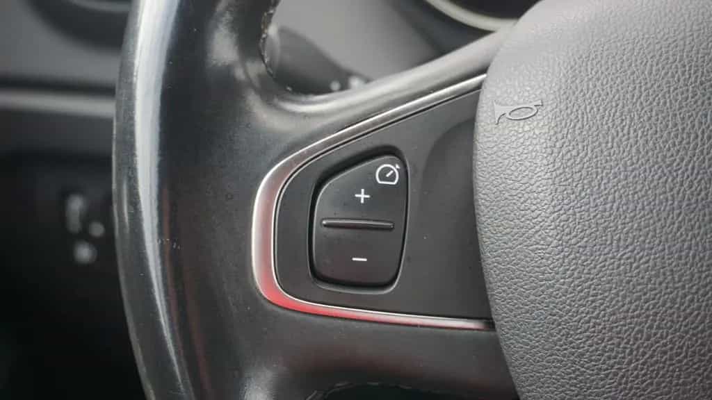 Renault Captur 1.3 TCe 130 AAC LED Navi SHZ PDC Keyless 07/2019-photo-14