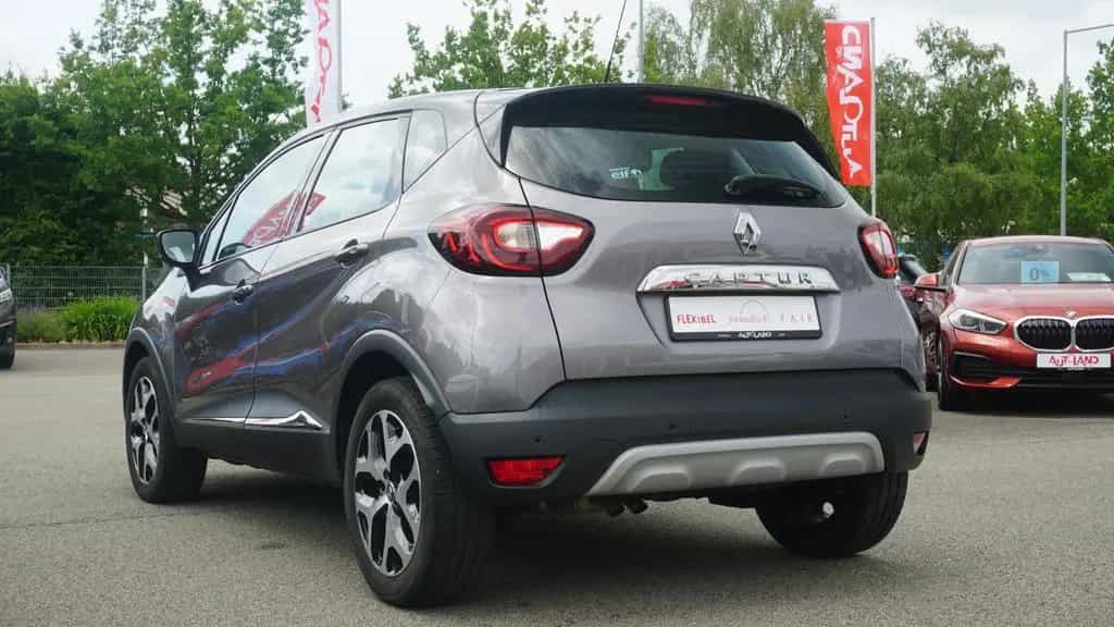 Renault Captur 1.3 TCe 130 AAC LED Navi SHZ PDC Keyless 07/2019-photo-2