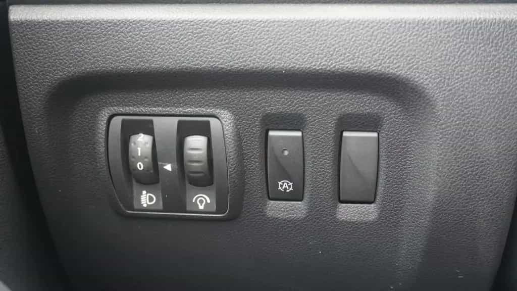 Renault Captur 1.3 TCe 130 AAC LED Navi SHZ PDC Keyless 07/2019-photo-21