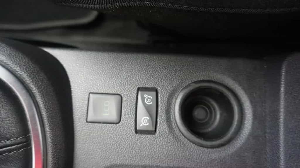 Renault Captur 1.3 TCe 130 AAC LED Navi SHZ PDC Keyless 07/2019-photo-23