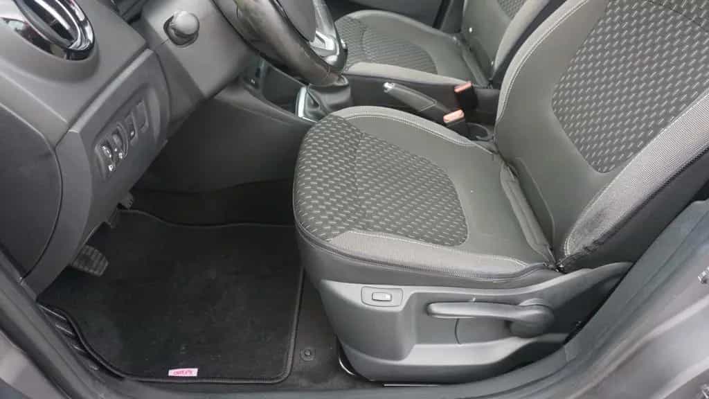 Renault Captur 1.3 TCe 130 AAC LED Navi SHZ PDC Keyless 07/2019-photo-9