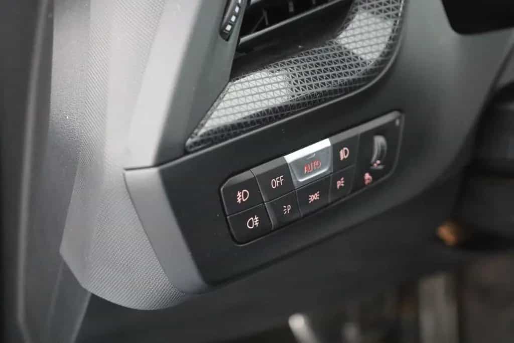 BMW 218 i Gran Coupe M Sport LED Kamera Keyless AHK 05/2023-photo-19