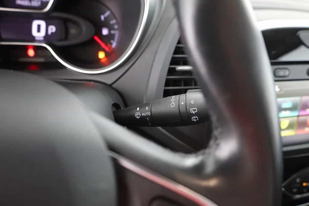 Renault Captur 1.3 TC Aut. LED Navi AHK Sitzheizung  DAB 06/2019-photo-19