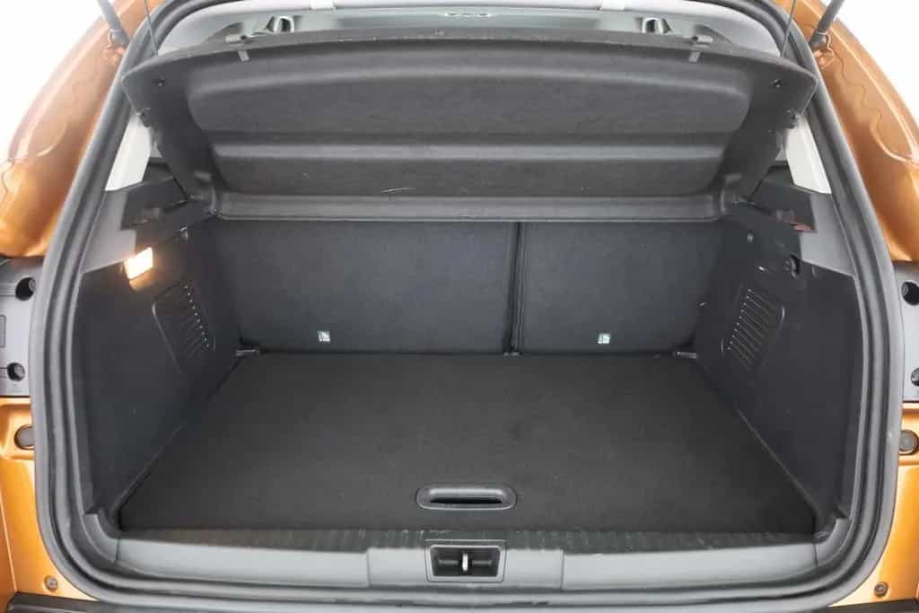 Renault Captur 1.3 TC Aut. LED Navi AHK Sitzheizung  DAB 06/2019-photo-26