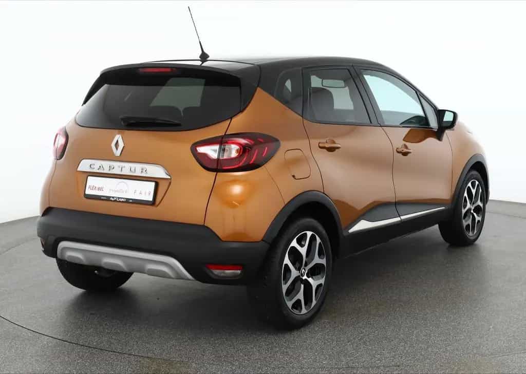 Renault Captur 1.3 TC Aut. LED Navi AHK Sitzheizung  DAB 06/2019-photo-4