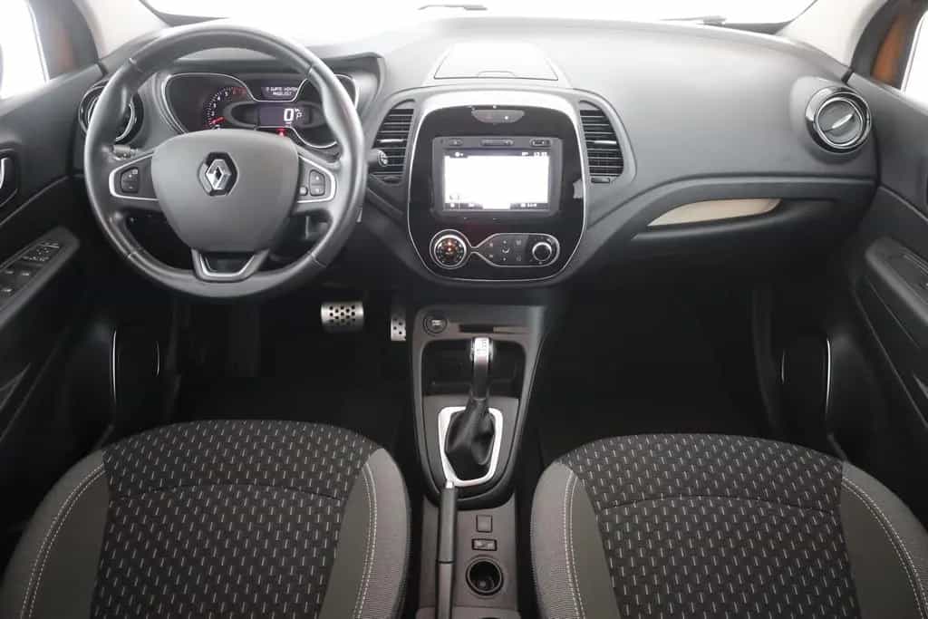 Renault Captur 1.3 TC Aut. LED Navi AHK Sitzheizung  DAB 06/2019-photo-8