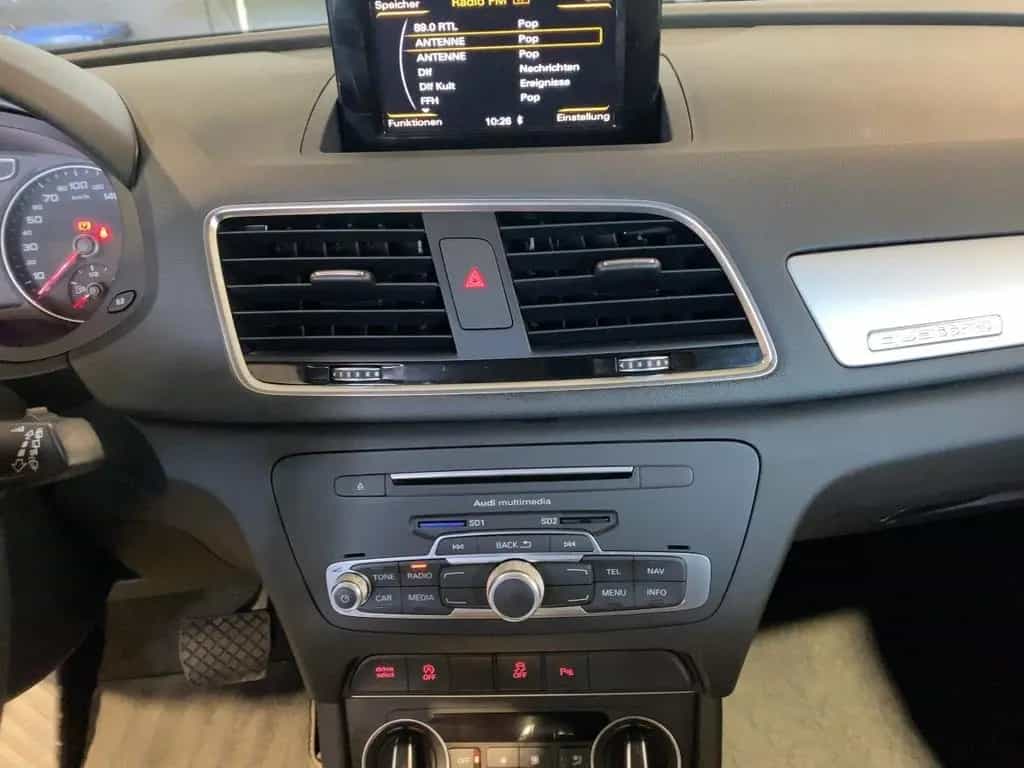Audi Q3 2.0 TFSI quattro sport AHK*CAM*LED*NAVI*PANO 11/2015-photo-10
