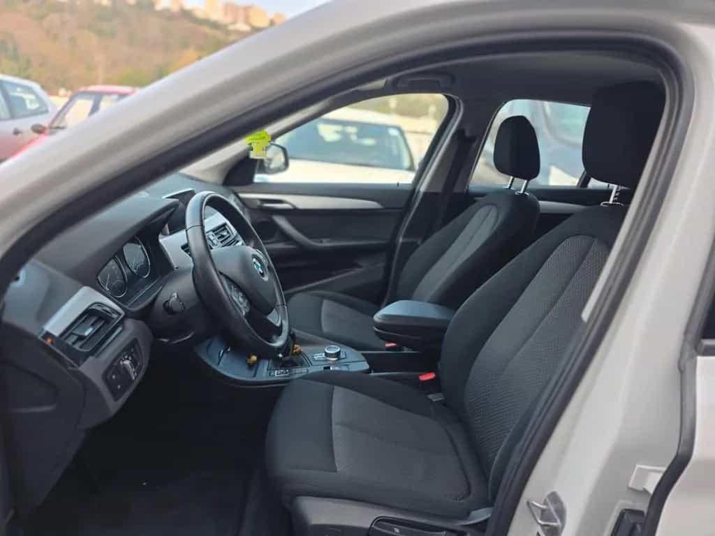 BMW X1 Bmw X1 sDrive18d Sport 06/2019-photo-8