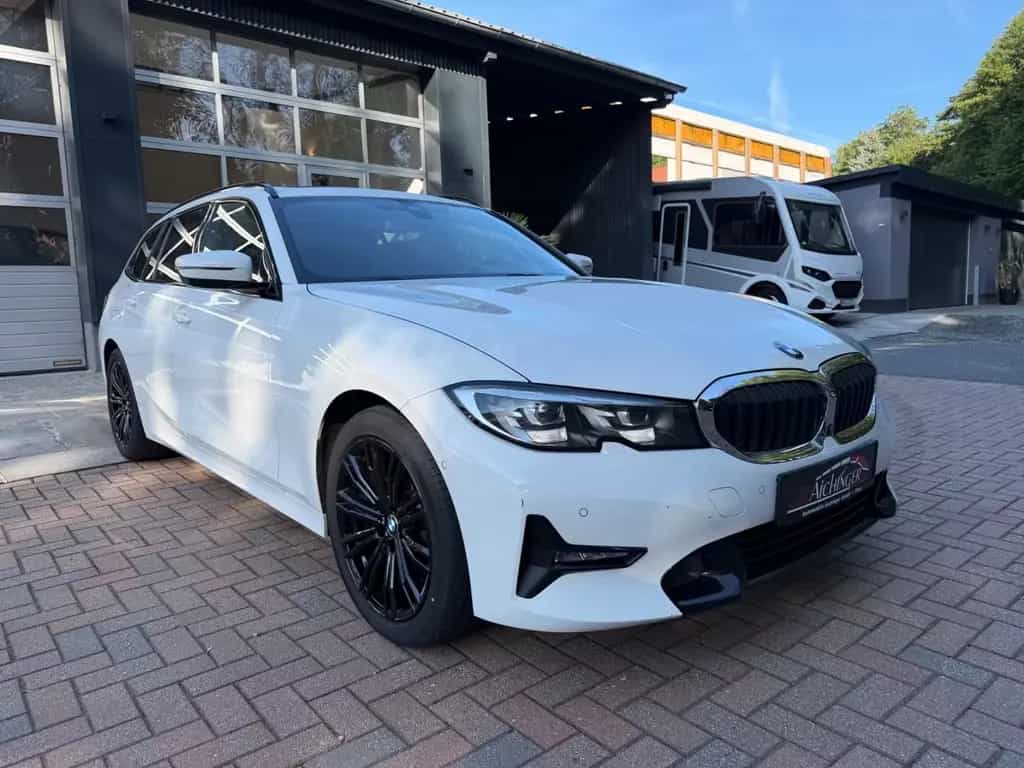 BMW 320 d xDrive Touring Sport Line LED HeadUp 2.Ha. 02/2020-photo-2