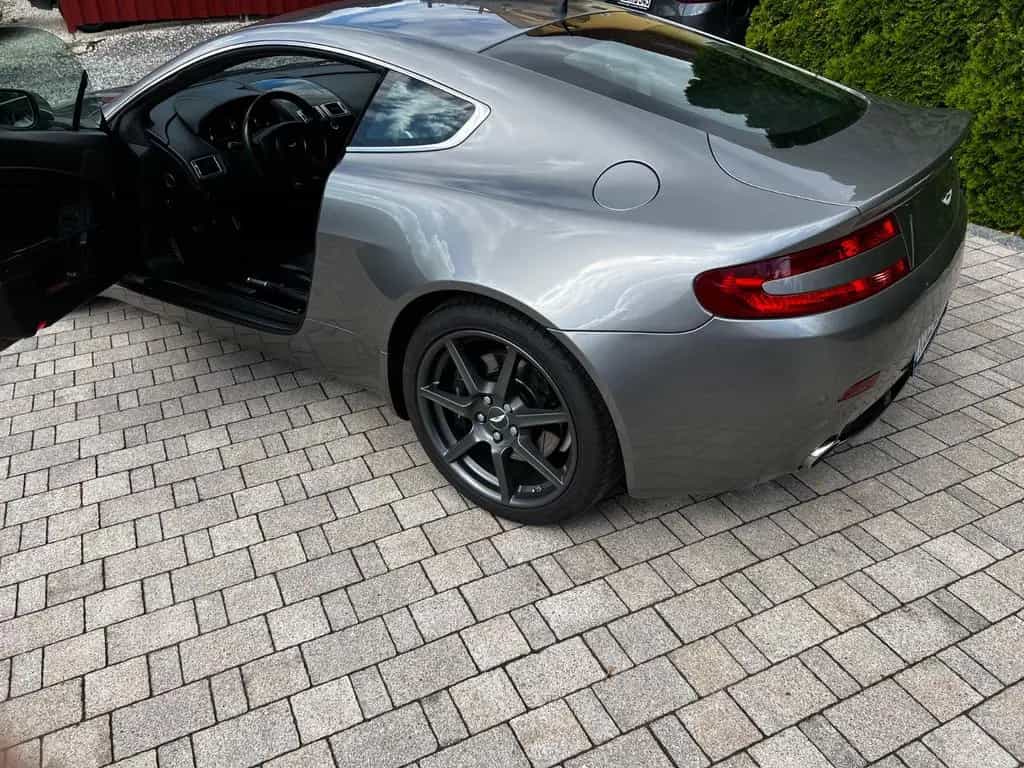 Aston Martin V8 Vantage 12/2006-photo-11