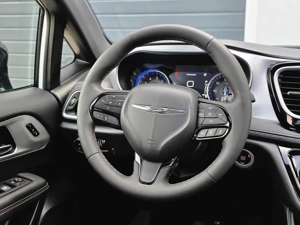 Chrysler Pacifica 3.6L Limited S Pano ACC LED 7-Sitzer 12/2024-photo-23