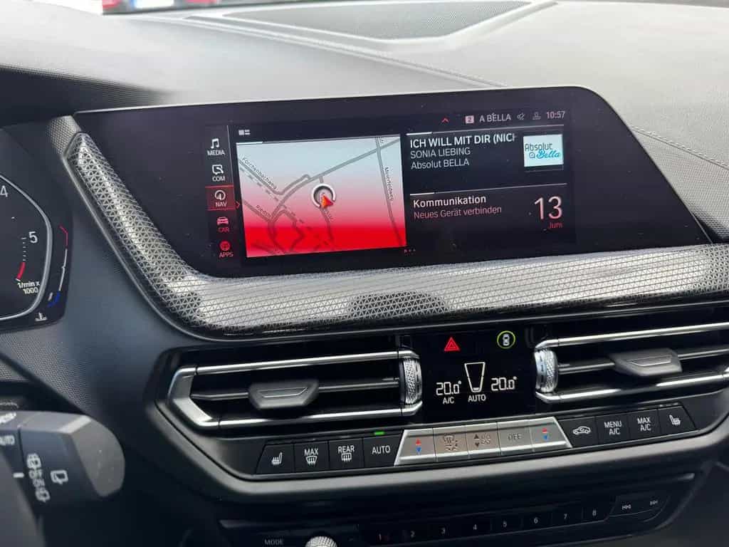 BMW 120 d Sport Line|Panorama|HUD|LED|DAB|HiFi|18" 09/2020-photo-11