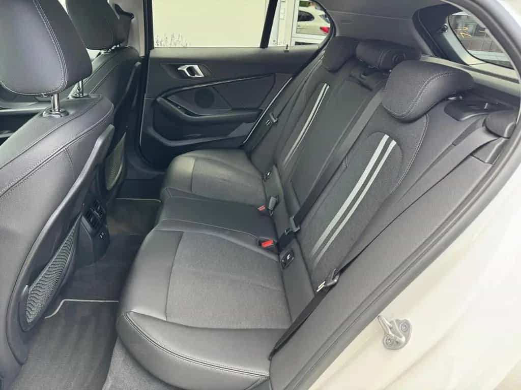 BMW 120 d Sport Line|Panorama|HUD|LED|DAB|HiFi|18" 09/2020-photo-16