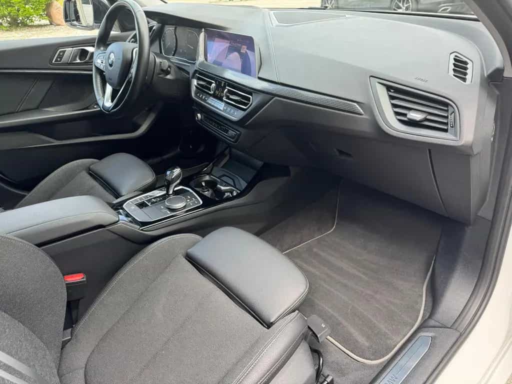 BMW 120 d Sport Line|Panorama|HUD|LED|DAB|HiFi|18" 09/2020-photo-19