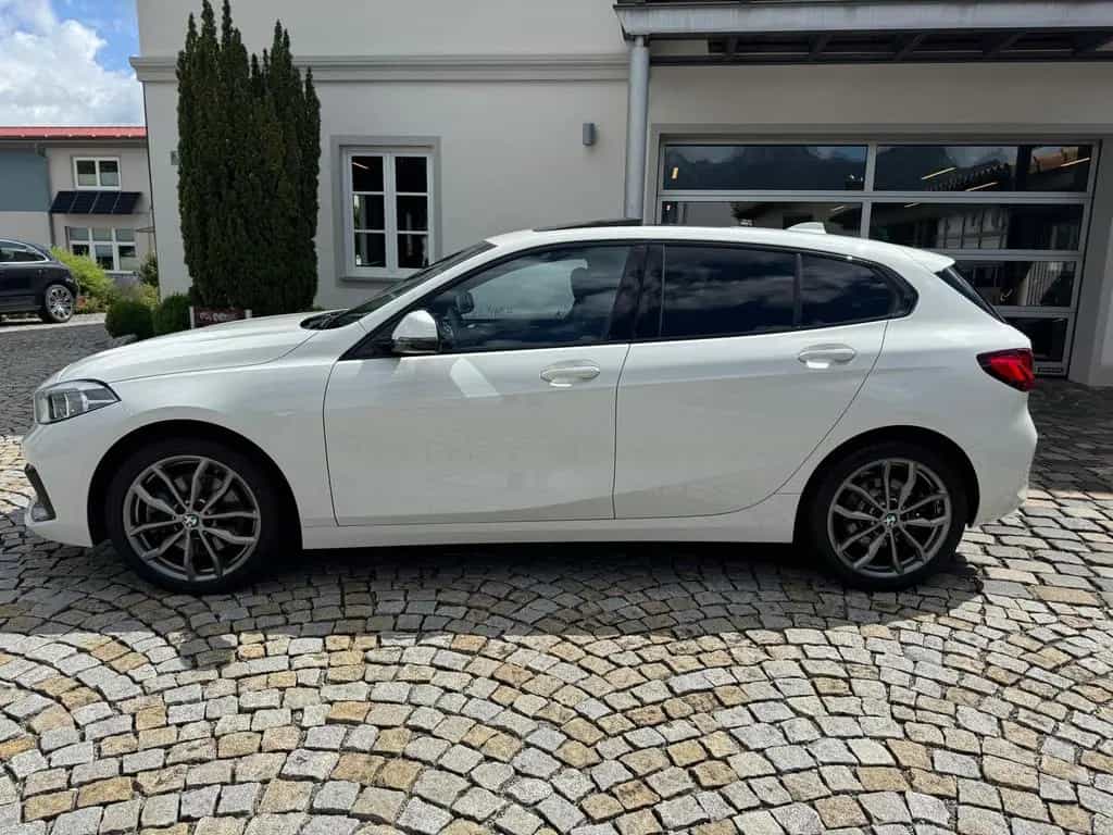 BMW 120 d Sport Line|Panorama|HUD|LED|DAB|HiFi|18" 09/2020-photo-2