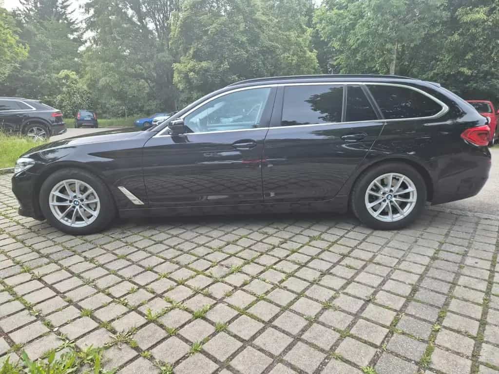 BMW 530 d Touring A - 11/2019-photo-1