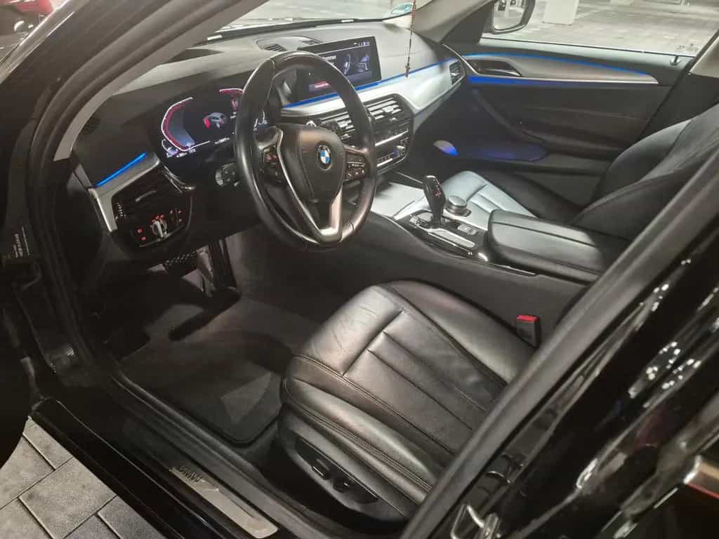 BMW 530 d Touring A - 11/2019-photo-13