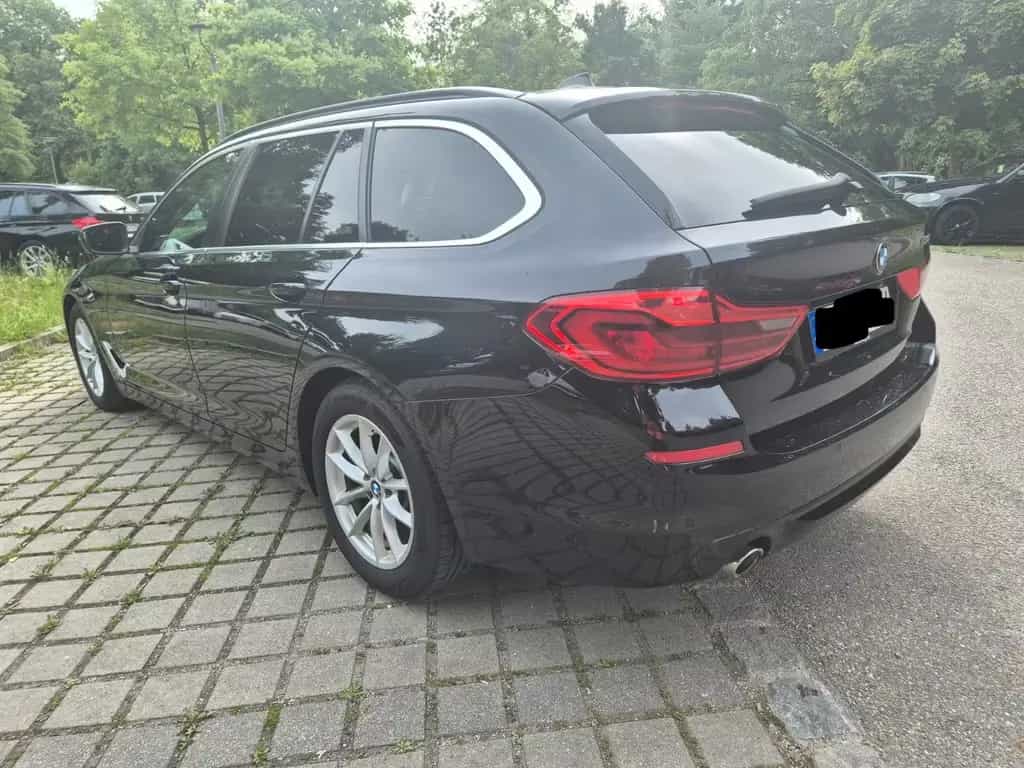 BMW 530 d Touring A - 11/2019-photo-2